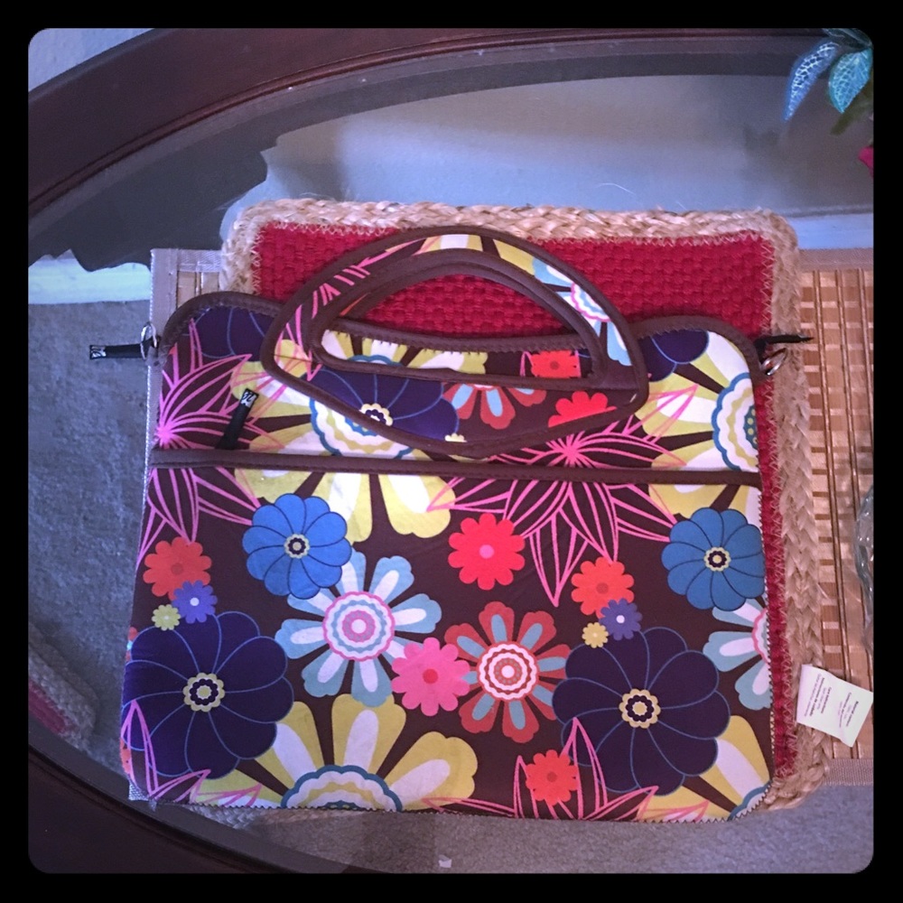 Cute ie laptop case/holder